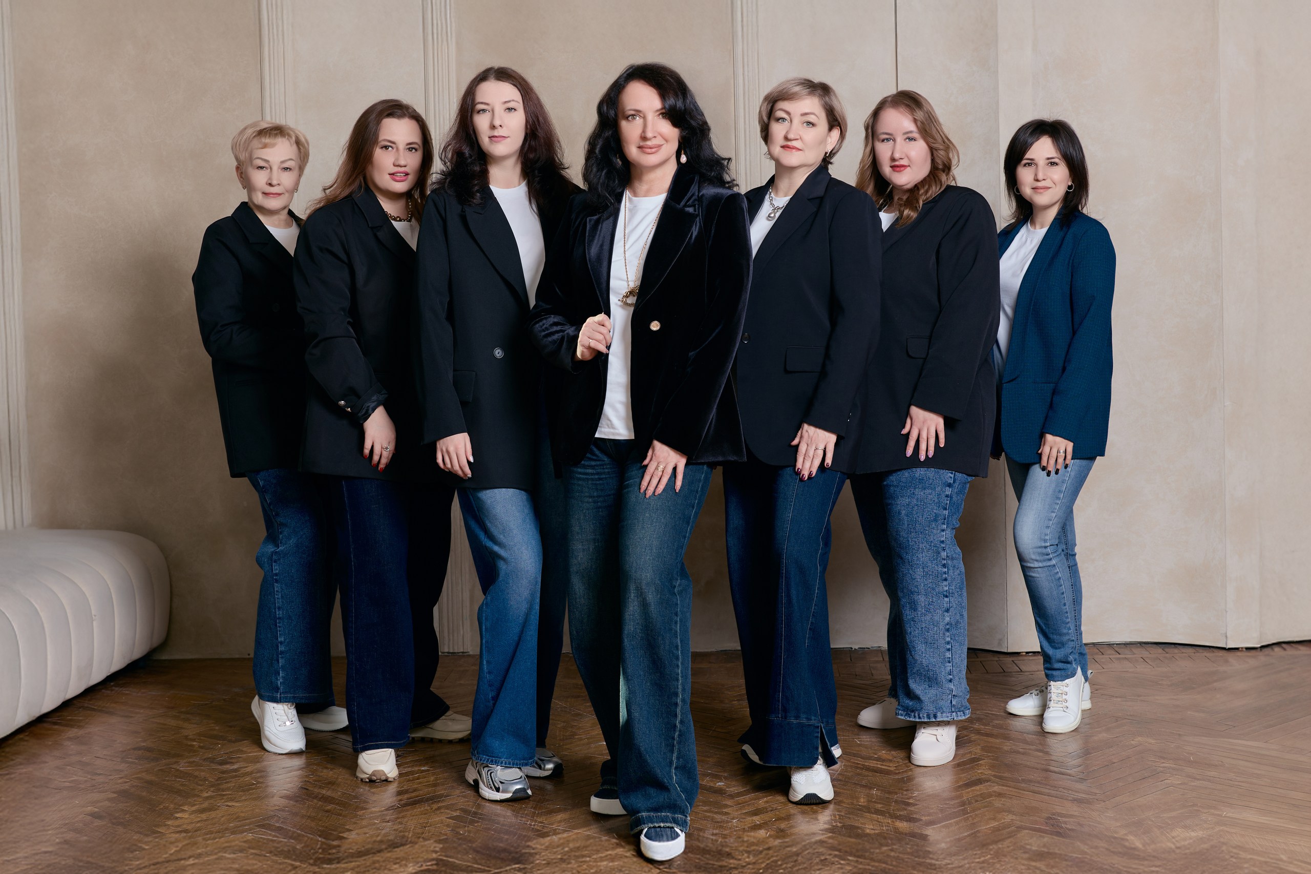 Сегодня мы, сотрудницы Ассоциации «СРО «СредВолгСтрой», хотим поздравить самих себя и вас, дорогие женщины.